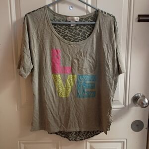 2/$10 Vintage Rocker Girl Love Lightweight Tee Size Large